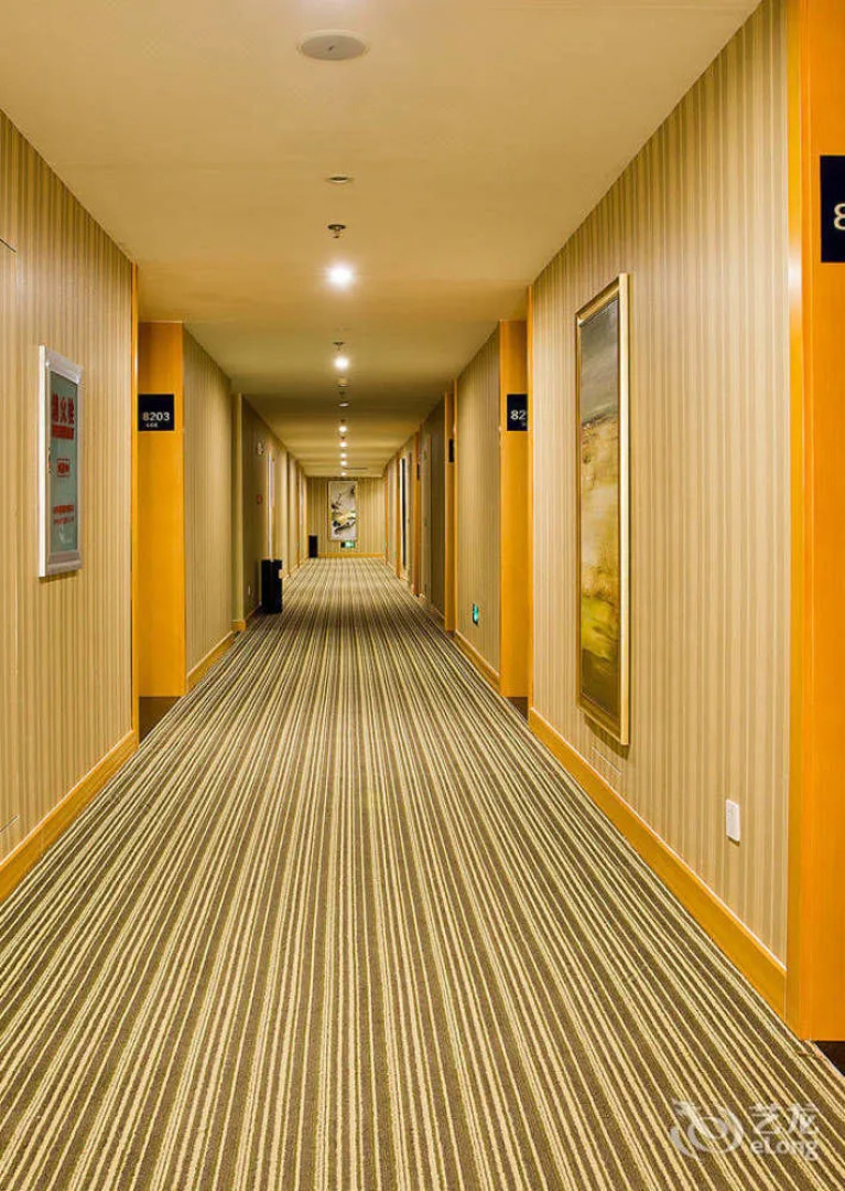 Yichang Golden Lion Hotel