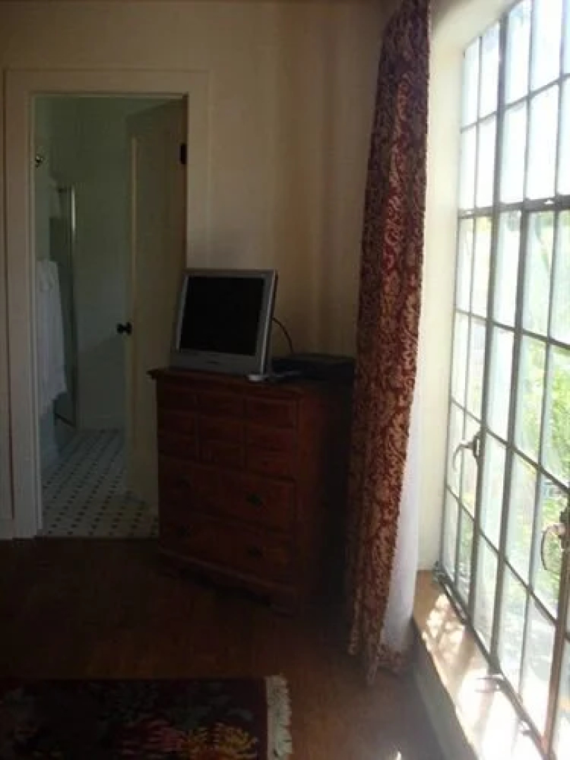 IvyWild Inn