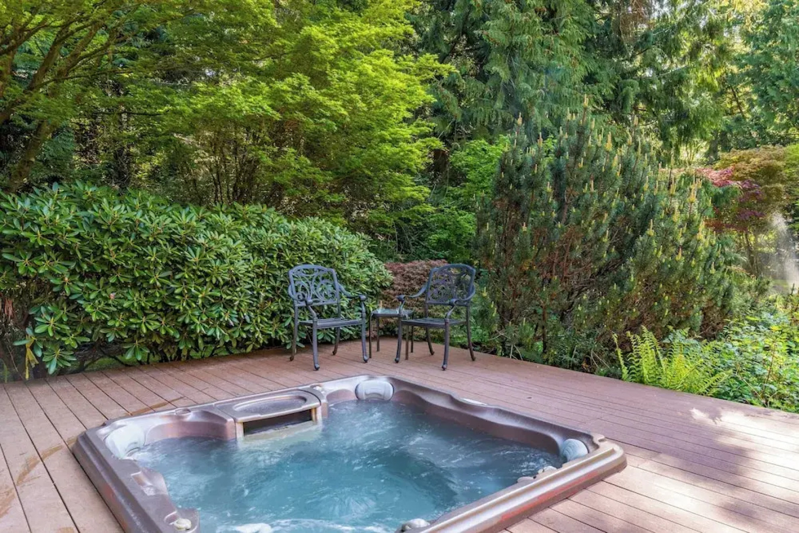 Rhythm Waters by Avantstay Garden Paradise, Pond