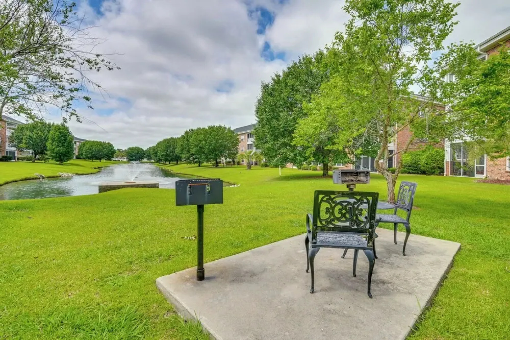Myrtle Beach Condo w/ Large Balcony & Pool Access