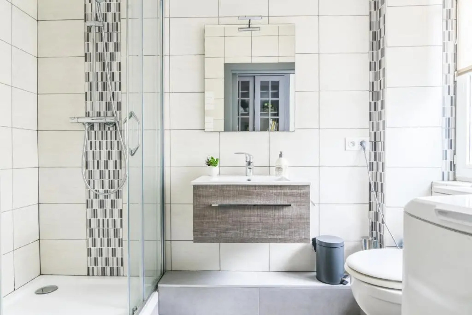 FREE PUBLIC PARKING - WIFI - Le Wild Forest