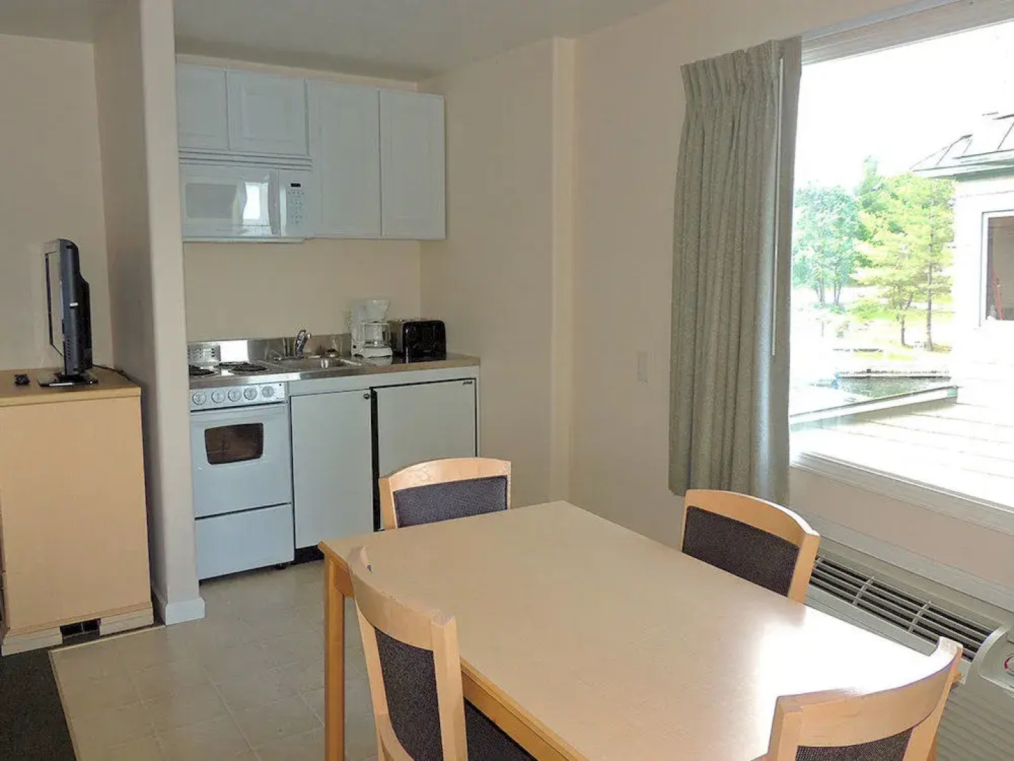 Capt. Thomson's Resort