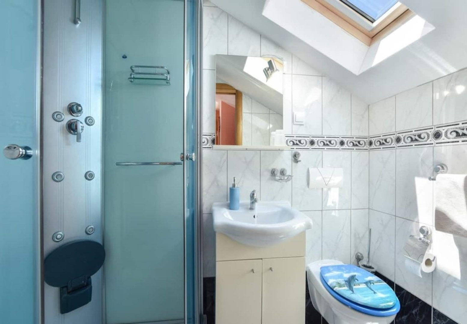 Holiday house Niksi - with pool: Skrip, Island Brac