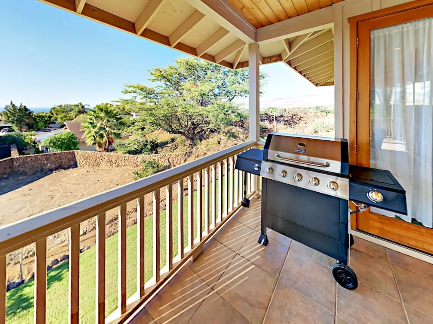 Kauhiwai Home 2 Bedrooms 2 Bathrooms Home