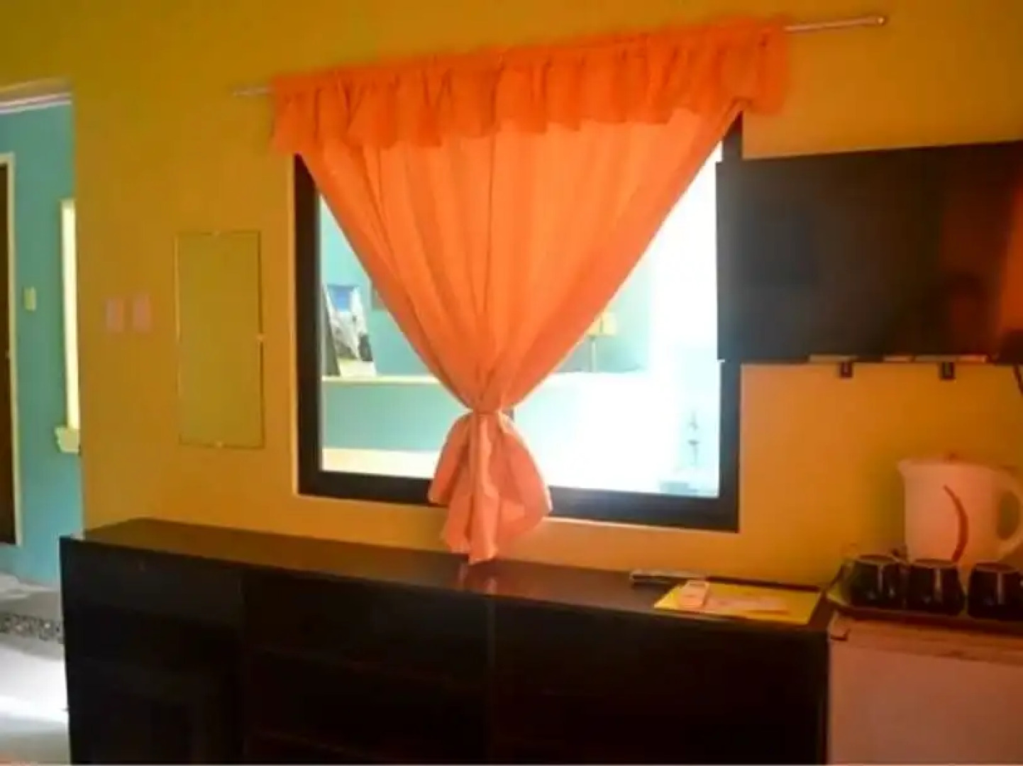 Ellen's Resort Annex