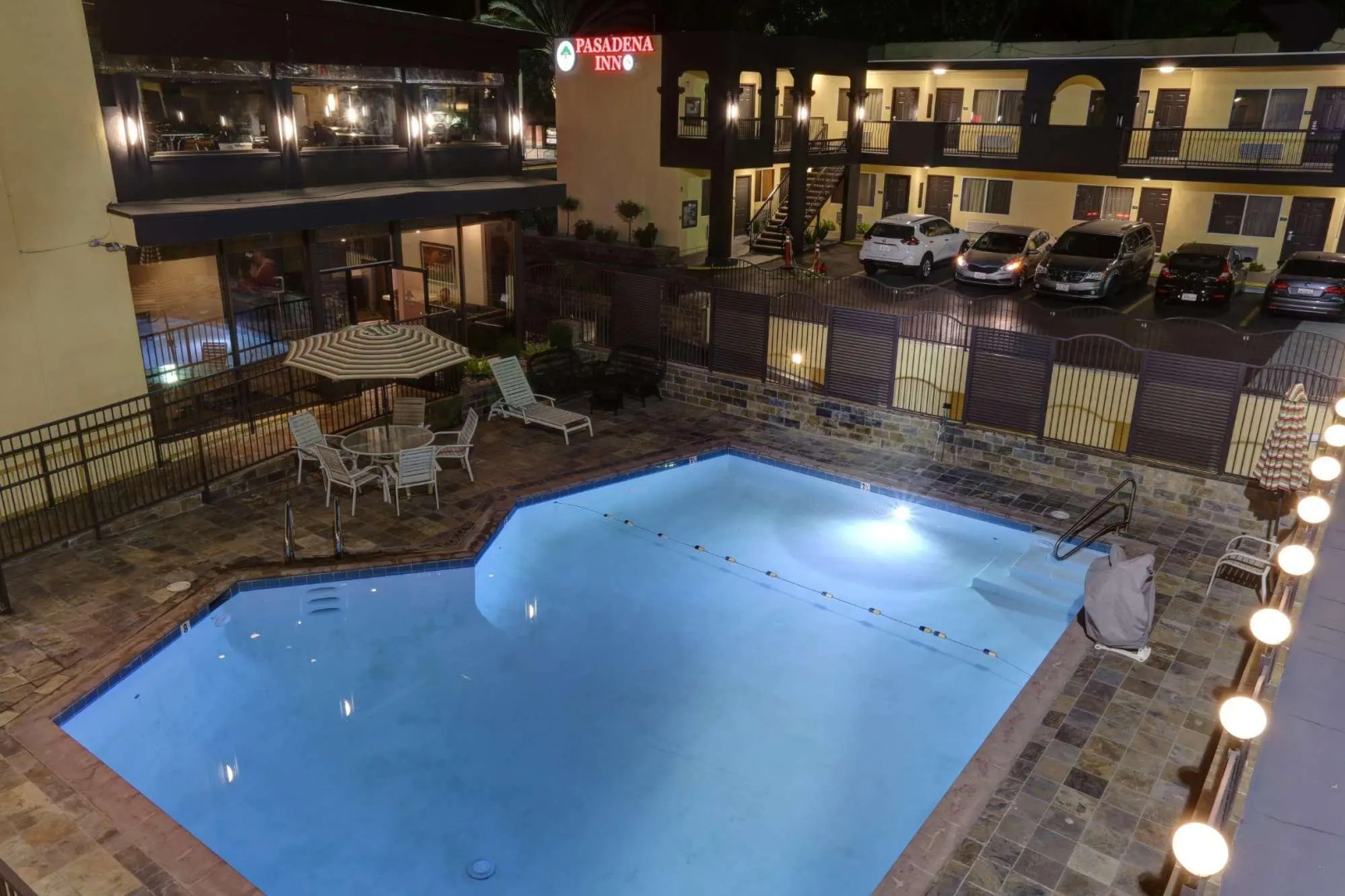 GreenTree Pasadena Inn