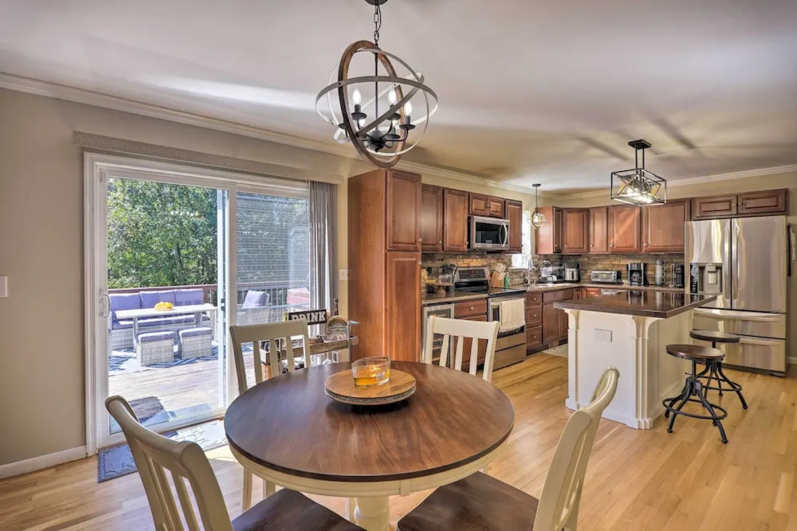 Poconos Escape w/ Hot Tub & Fire Pit