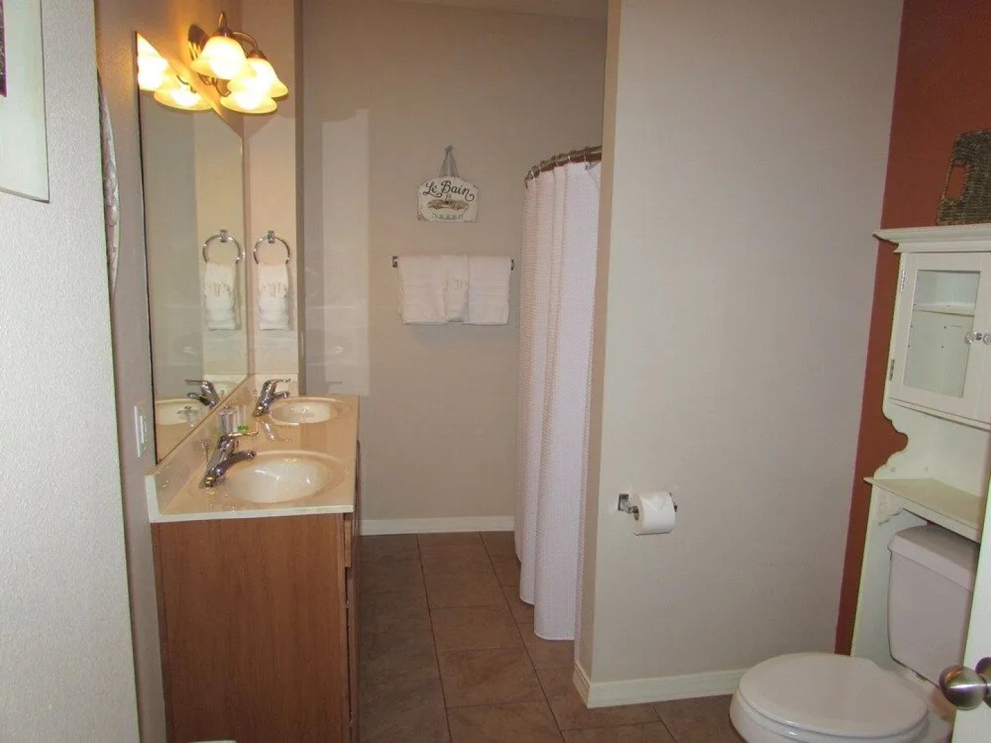 Walk-in Condo A-4 with Overlooking Deck by RedAwning