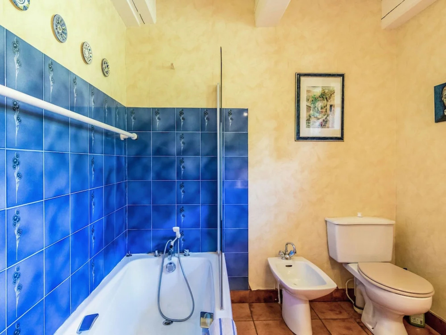 Peaceful Holiday Home in Bort-les-orgues Near the River