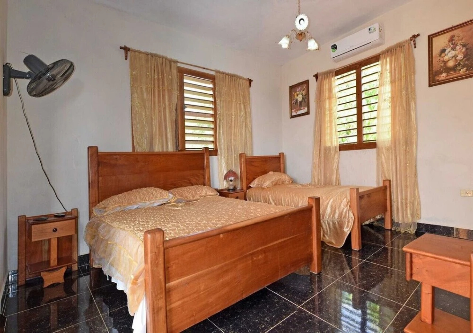 Hostal Eida y Lujan PLAYA LA BOCA