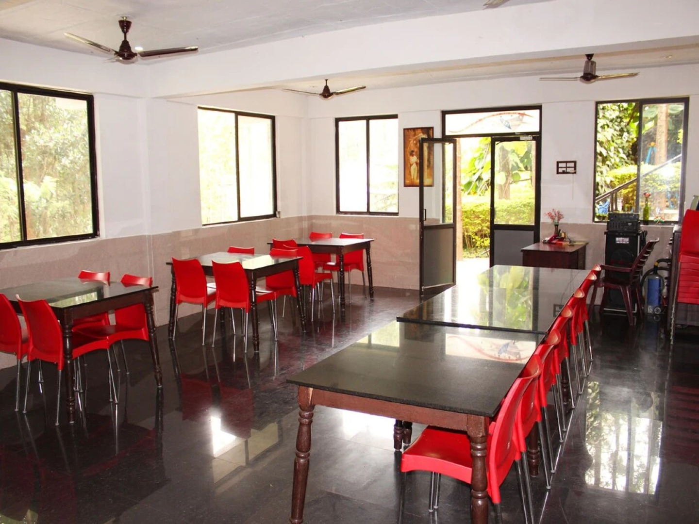 OYO 14807 Hotel Yercaud The Raintrees