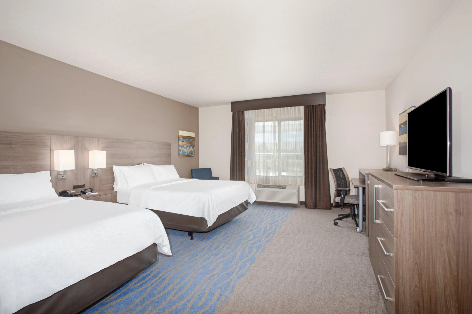 Holiday Inn Express & Suites Manhattan by IHG