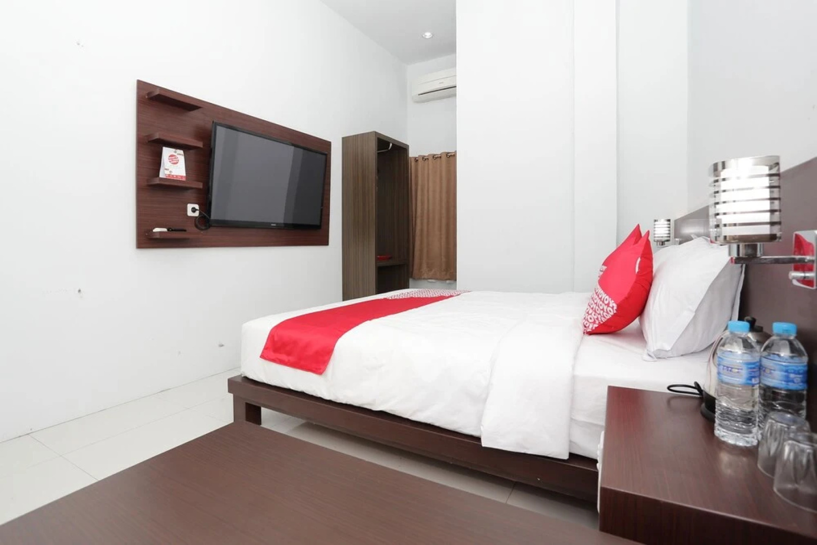 Hotel Royal by OYO Rooms