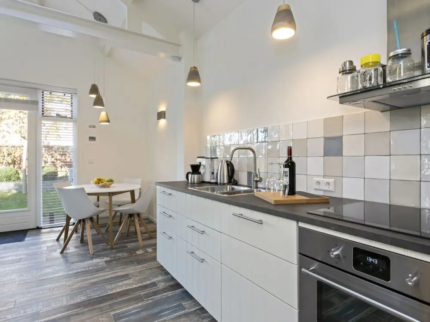 Beautiful, New, Beach-theme Holiday Home, Only 800 m From the Beach!