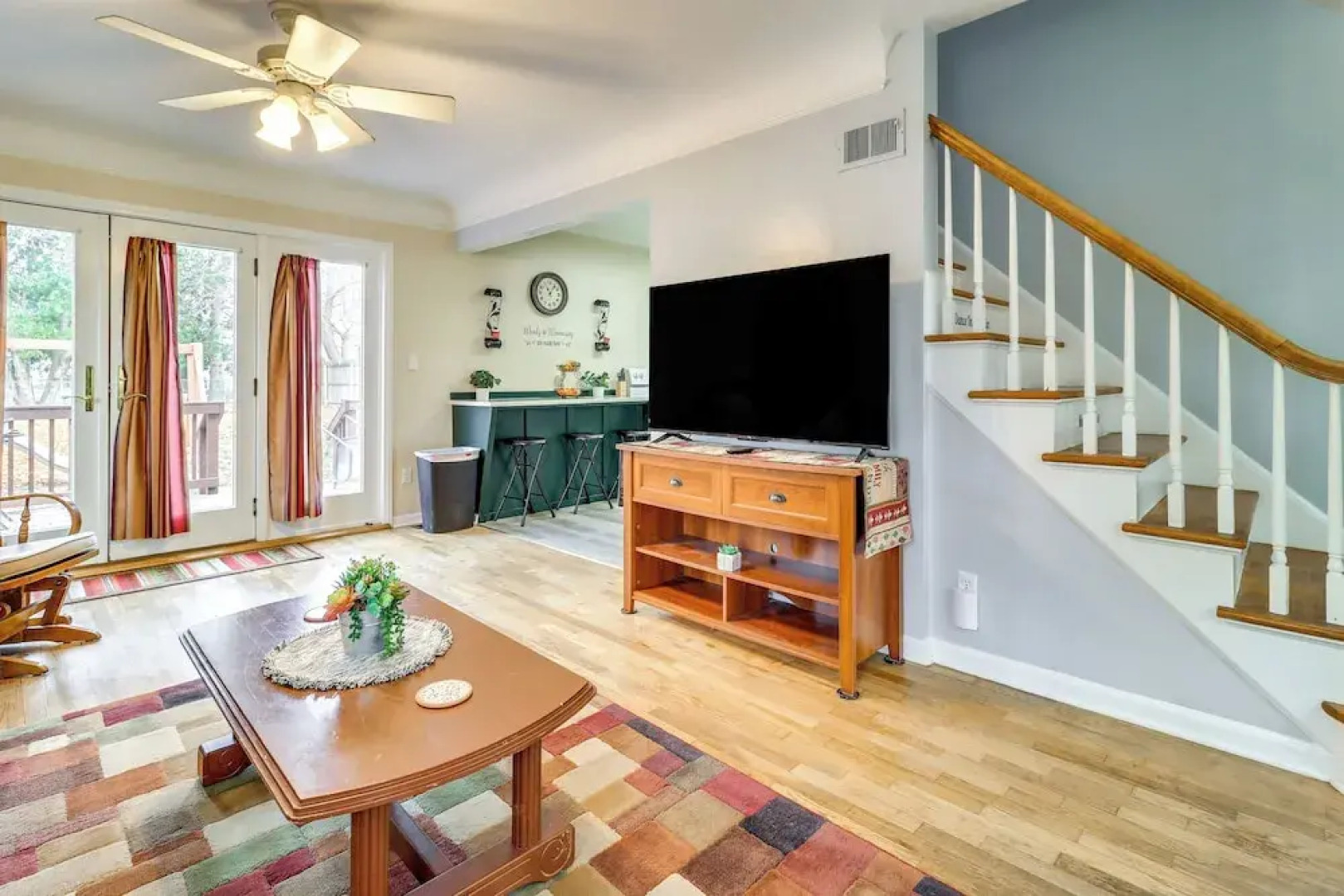 Walk to Adrian College: Family Home in Michigan