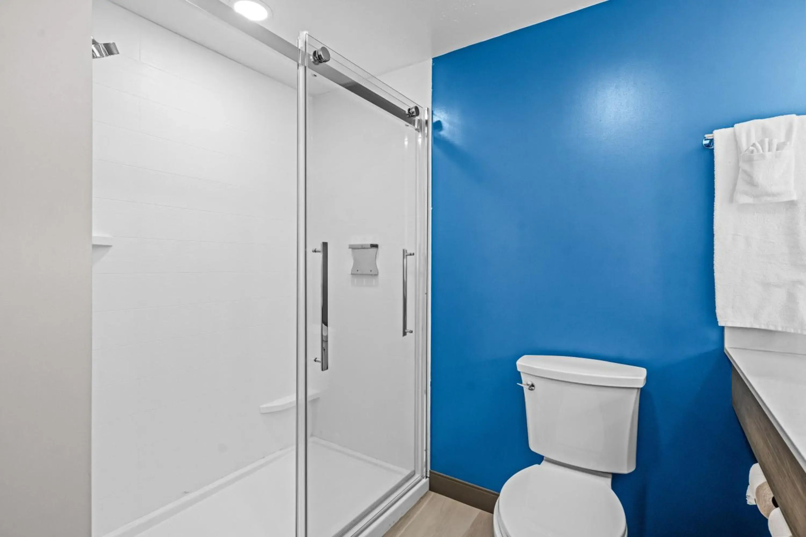 Holiday Inn Express Hotel & Suites Carneys Point by IHG