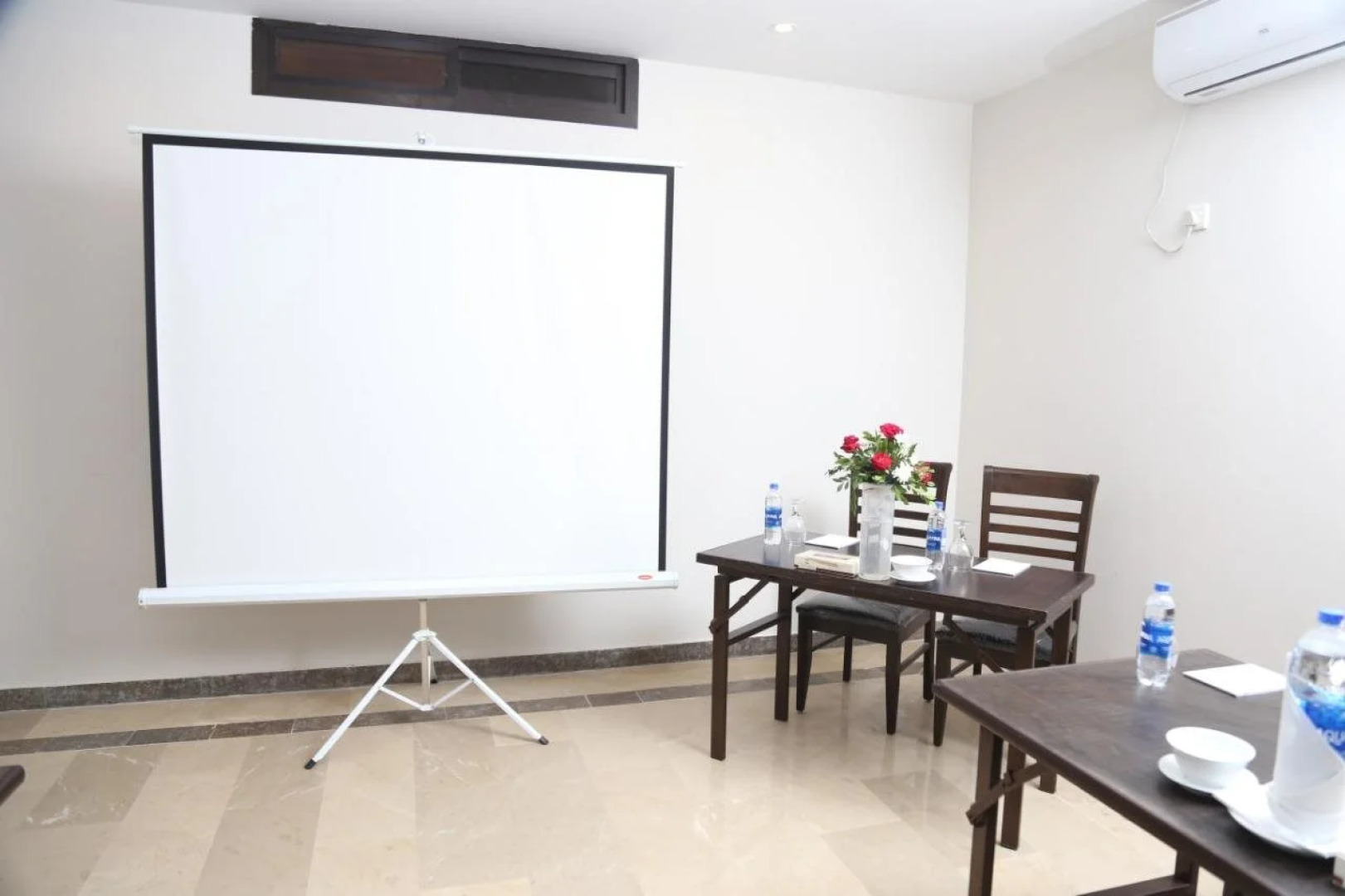 Zifan Hotel & Suites