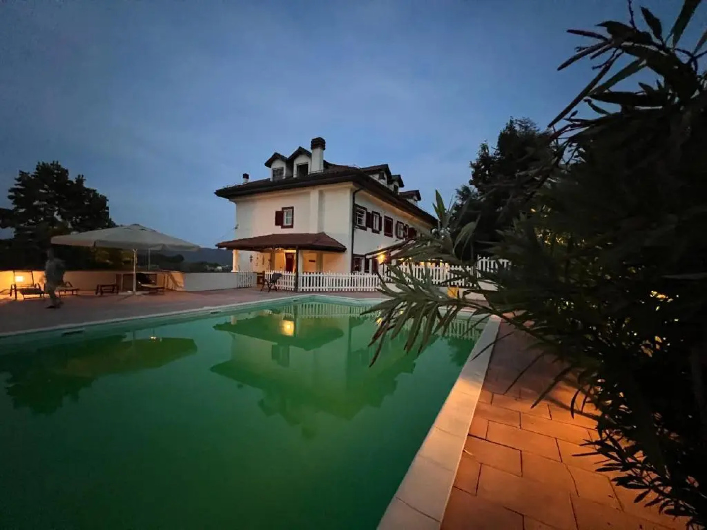 Large villa for 20 guests on large estate with private pool and tennis court Big conference room with facilities VILLAITALY EU