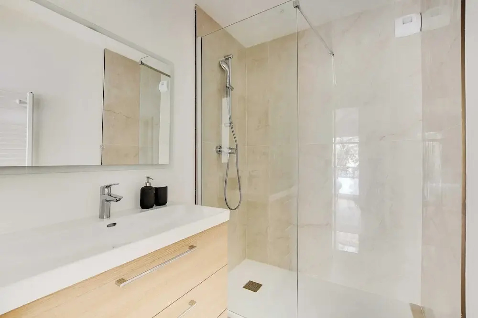 Nice Duplex With Rooftop -3bd/6p- Nogent-sur-marne