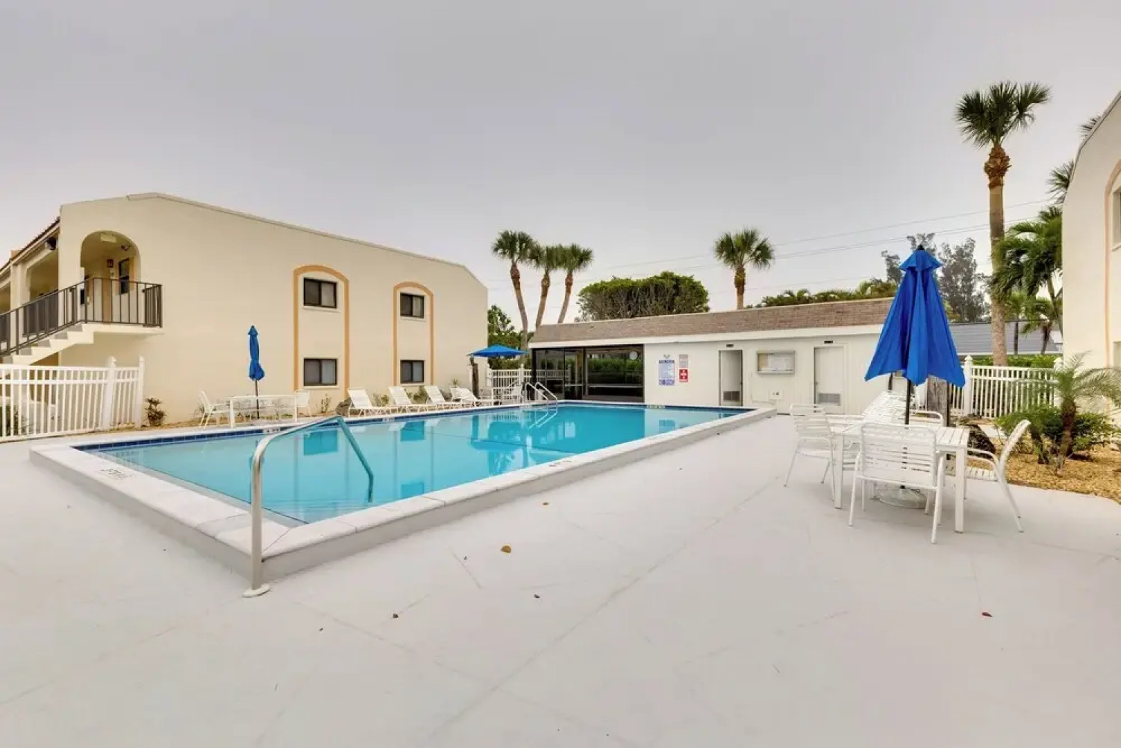 5 Mi to Fort Myers Beach: Condo w/ Private Lanai!