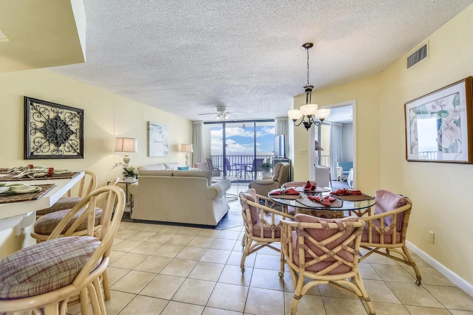 Summerhouse by Book That Condo