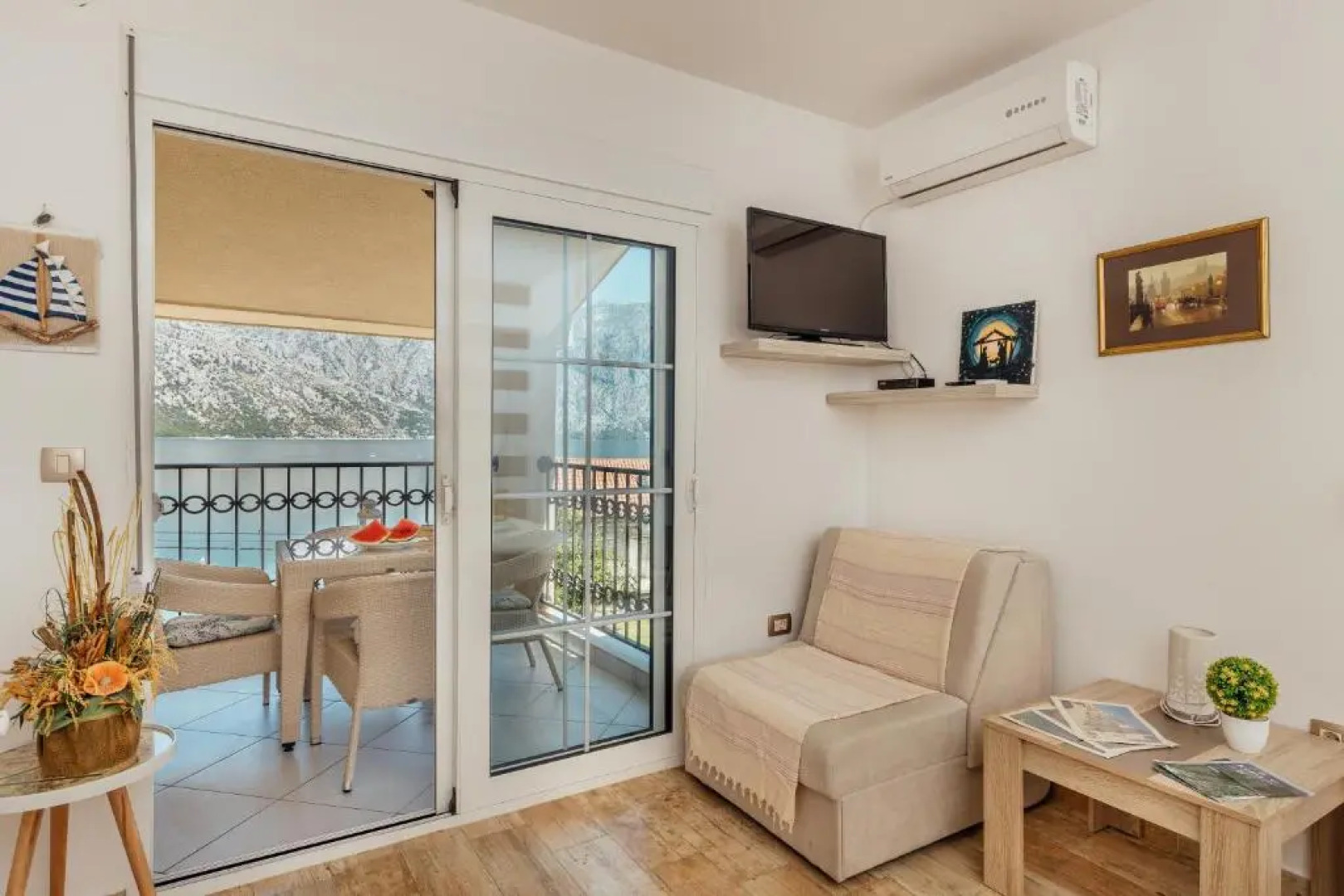 Apartments Ćosović