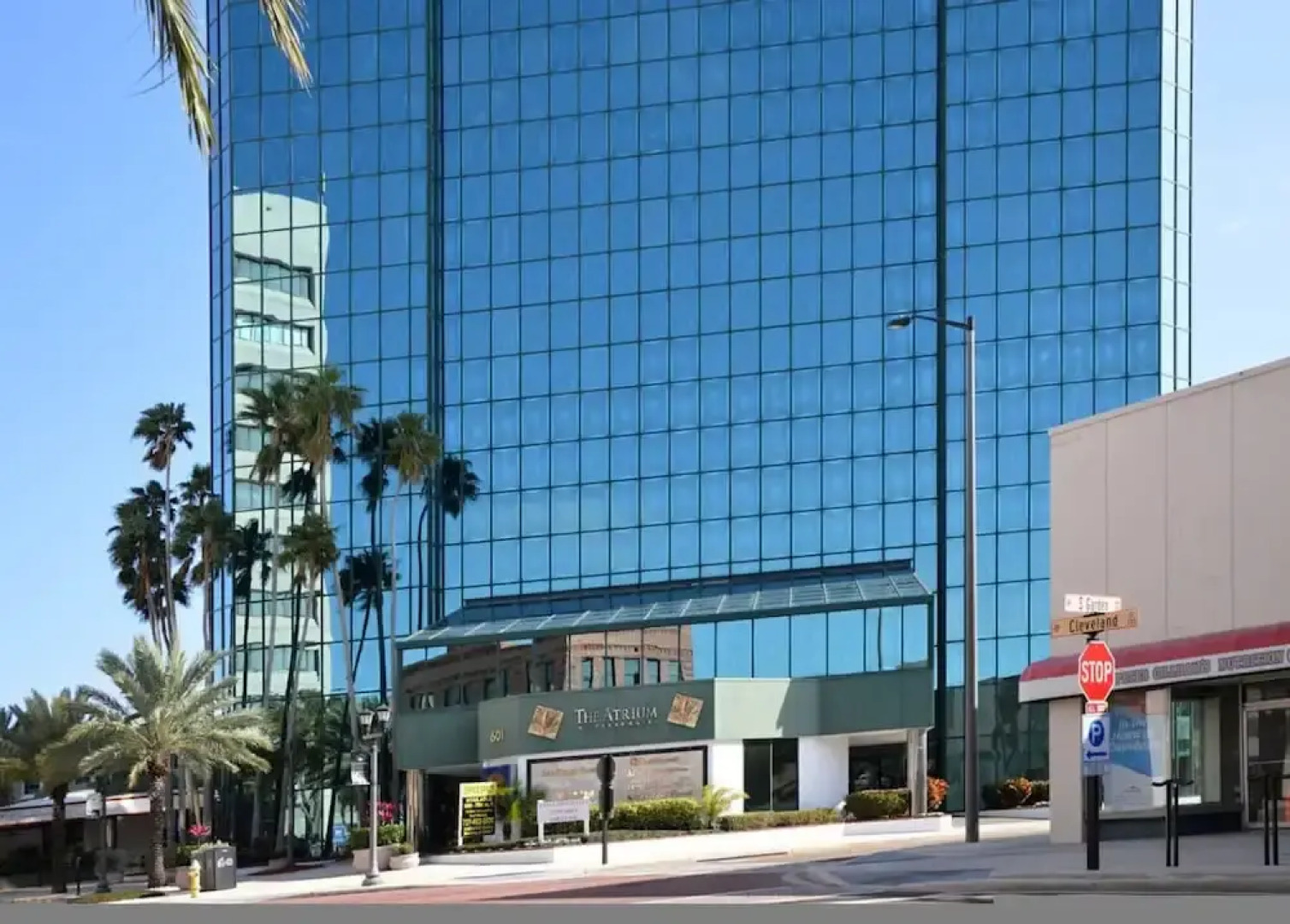 Waterfront Villa With Heated Pool Spa