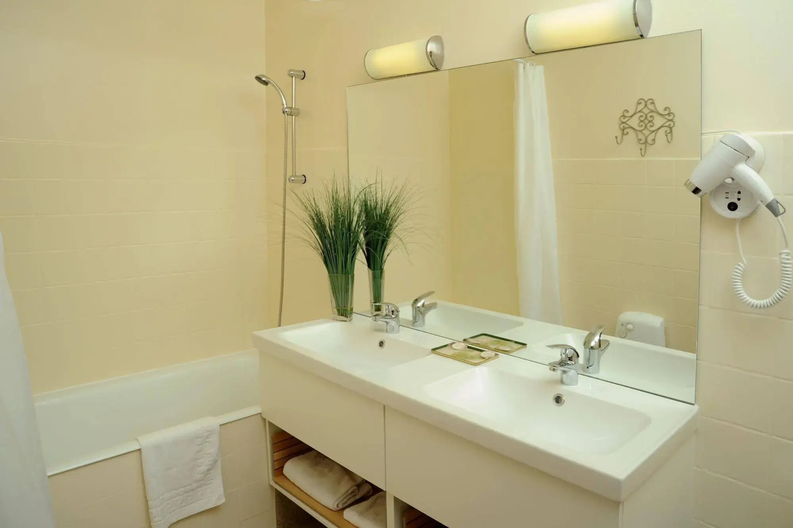 Châteaux et Demeures Vallée De L'arc