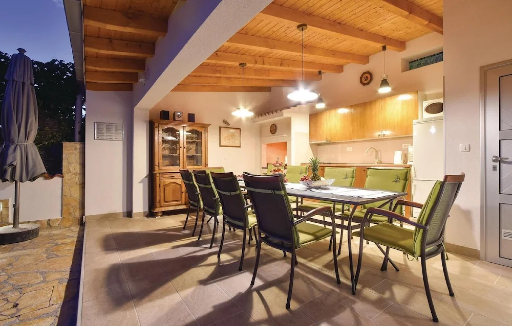 Stunning Home in Okrug Gornji With Jacuzzi, Wifi and 6 Bedrooms