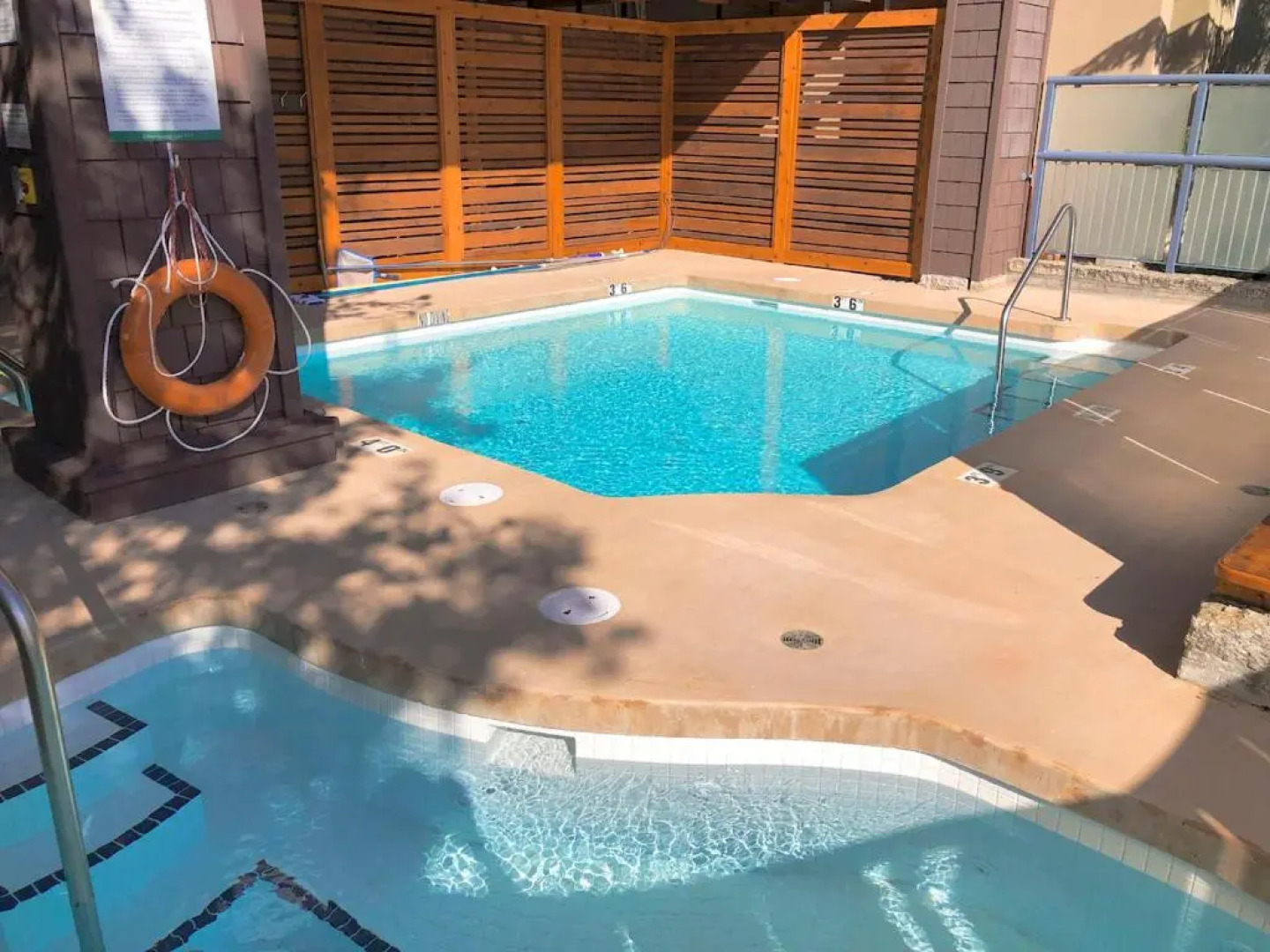 Tyndall Stone Lodge by Whiski Jack