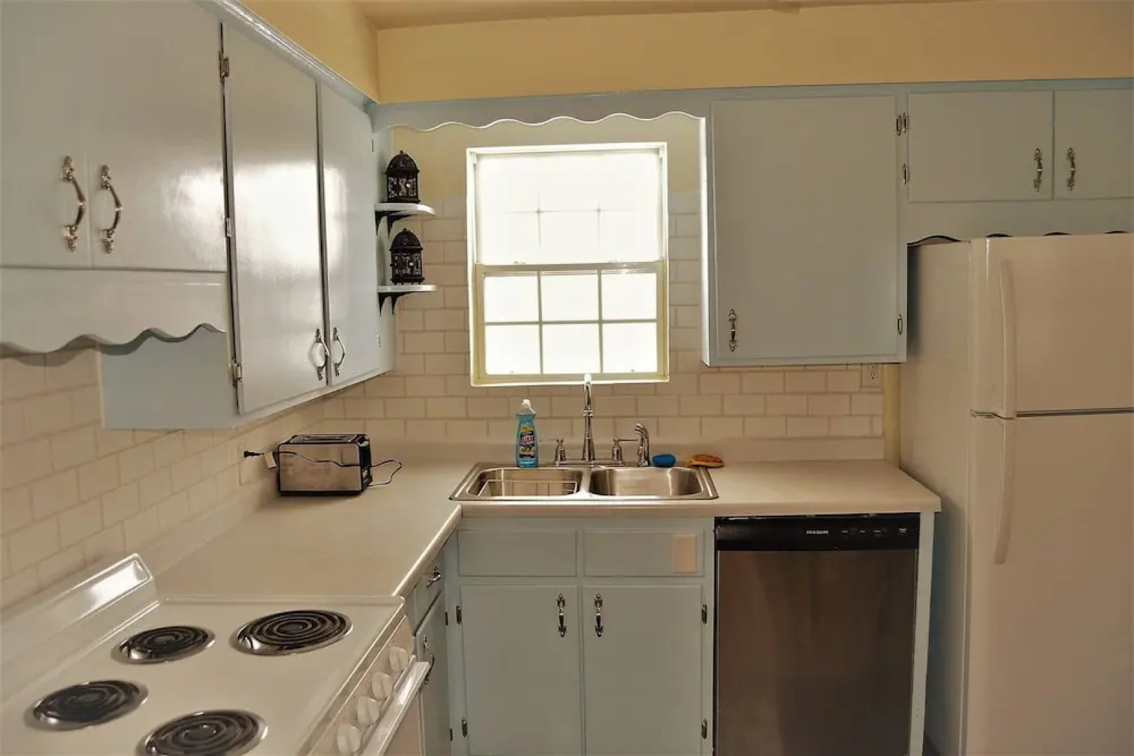 The Gateway - a Beautiful Relaxing Three Bedrooms Apartment