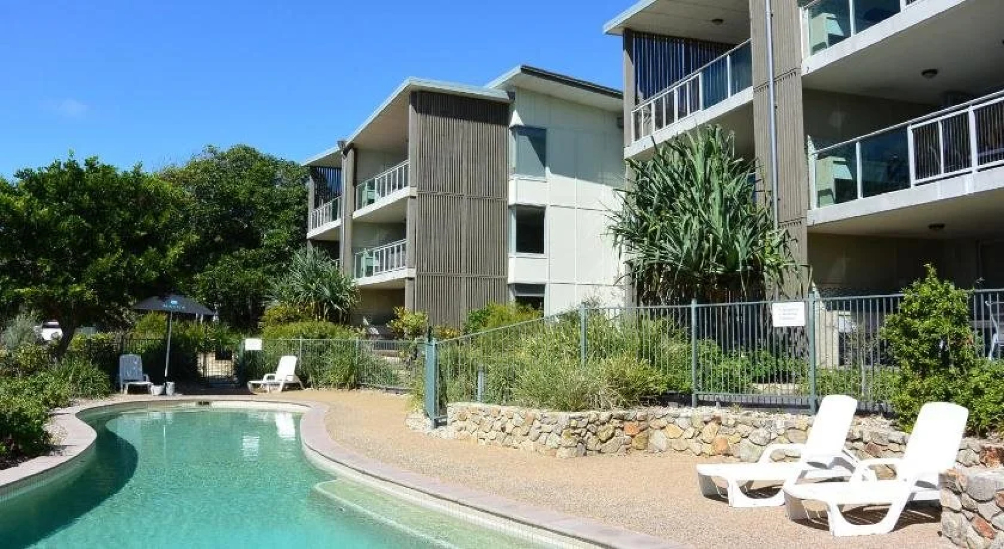 Stradbroke Island Beach Hotel