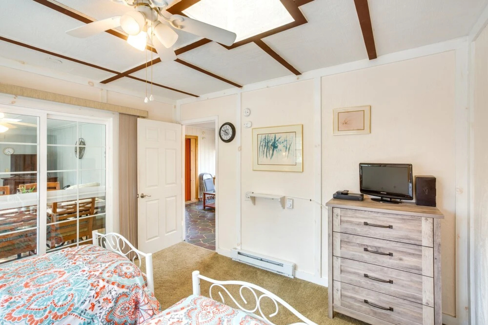 Dog-friendly Newland Cabin w/ Deck + Lake Access!