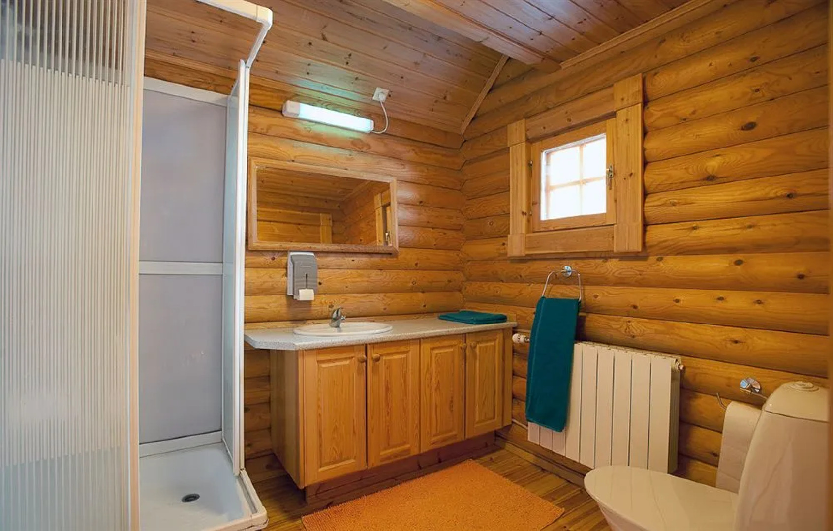 Brimnes Cabins and The Northern Comfort Inn