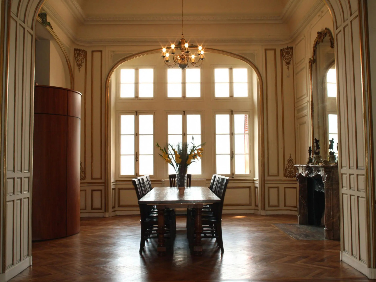 Majestic Castle in Serrières-en-chautagn With Lift