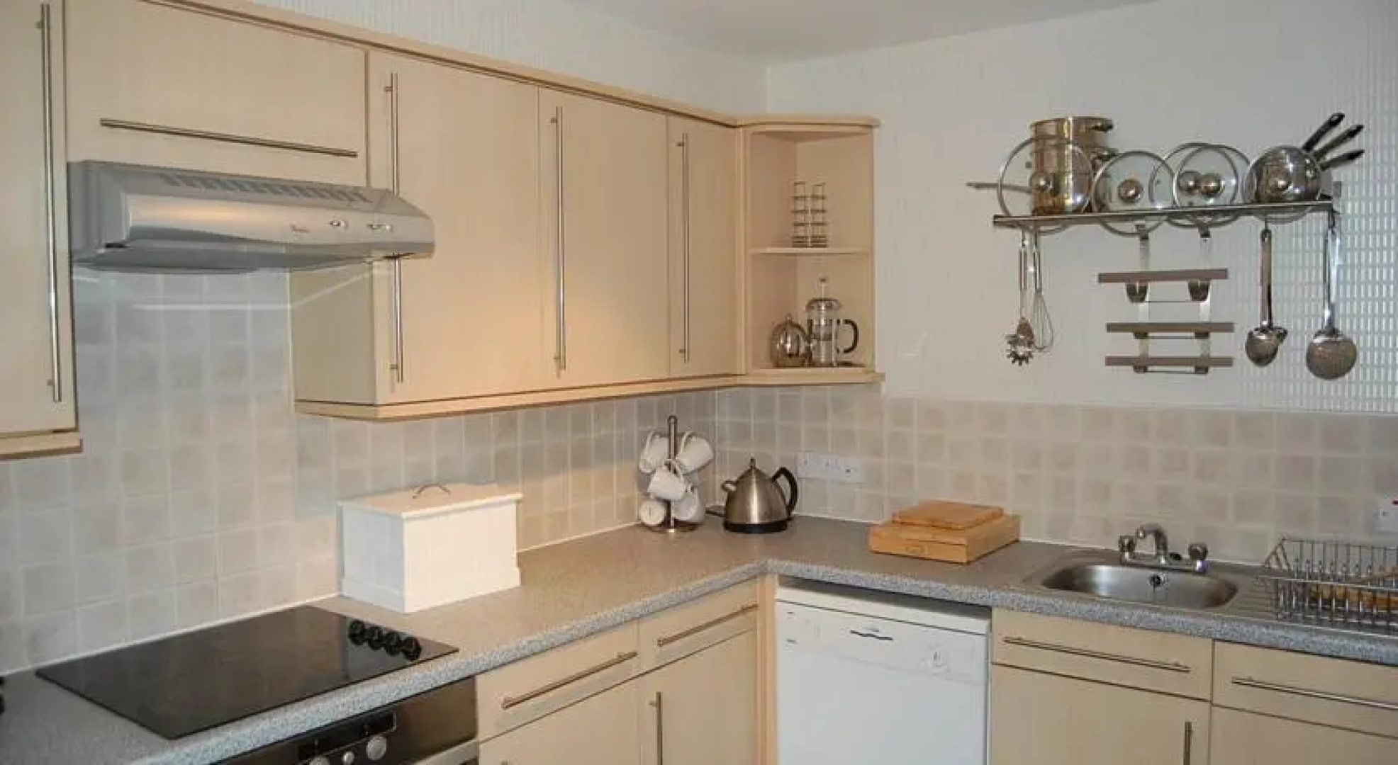 Langley Apartments - Fonthill Avenue
