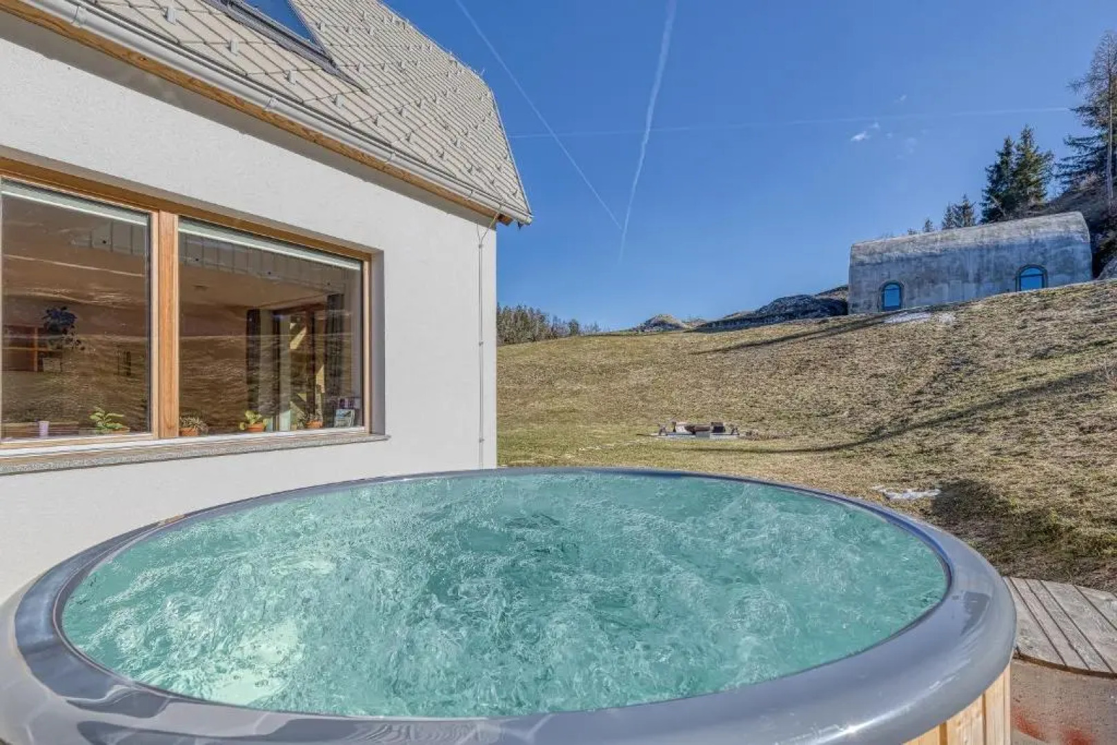 House On The Hill Wellness Chalet