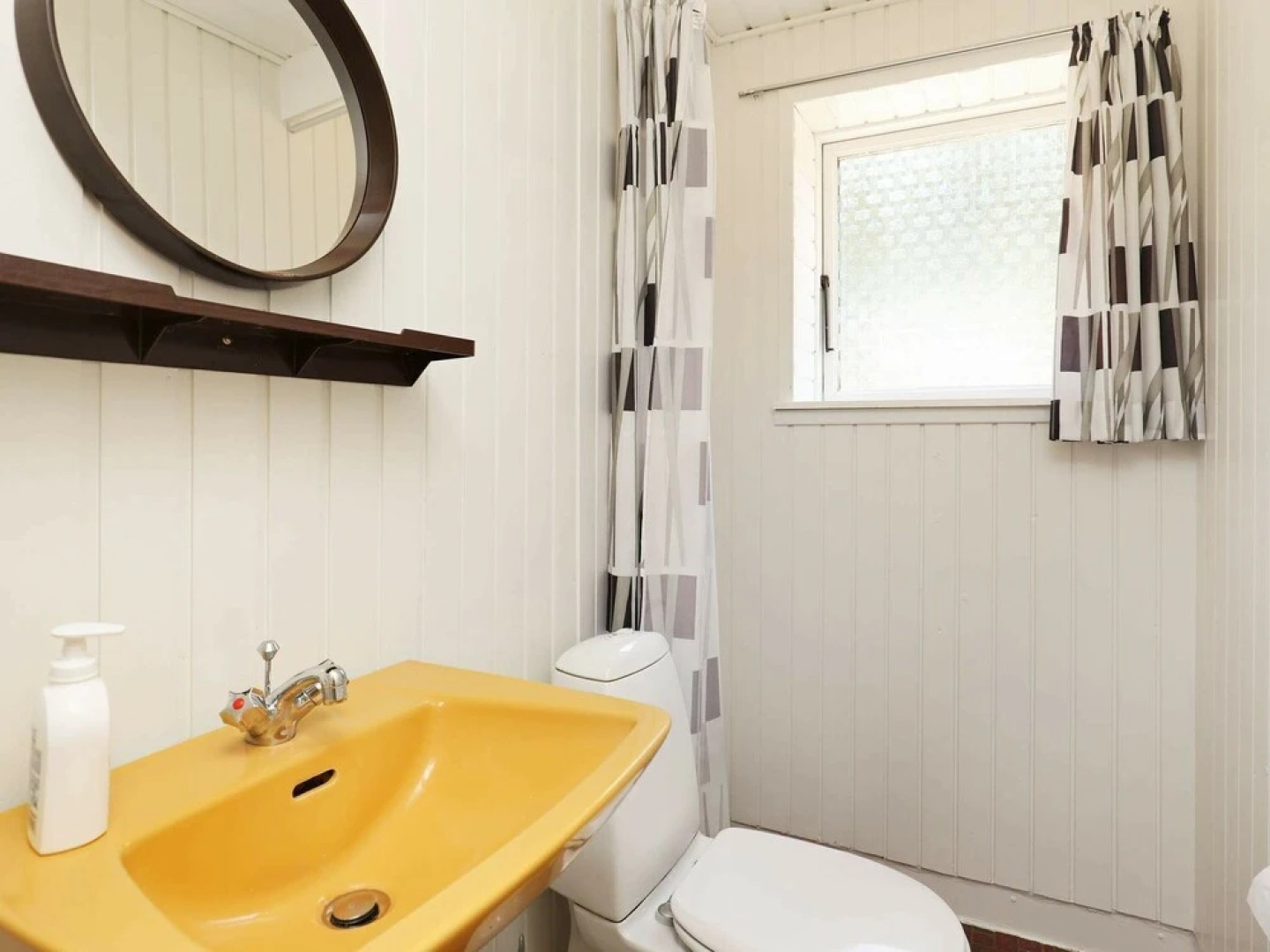 Restful Holiday Home in Skærbæk Near Restaurants