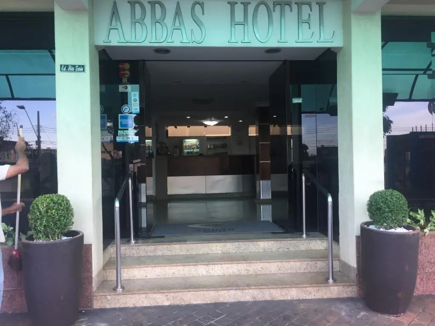 Abbas Hotel