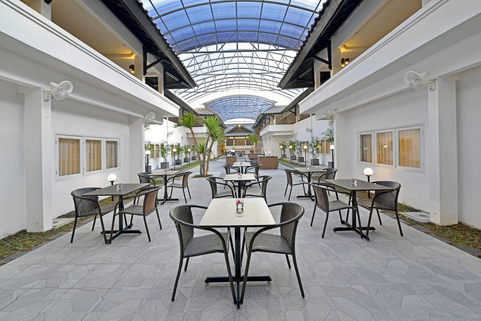 Whiz Prime Hotel Darmo Harapan Surabaya