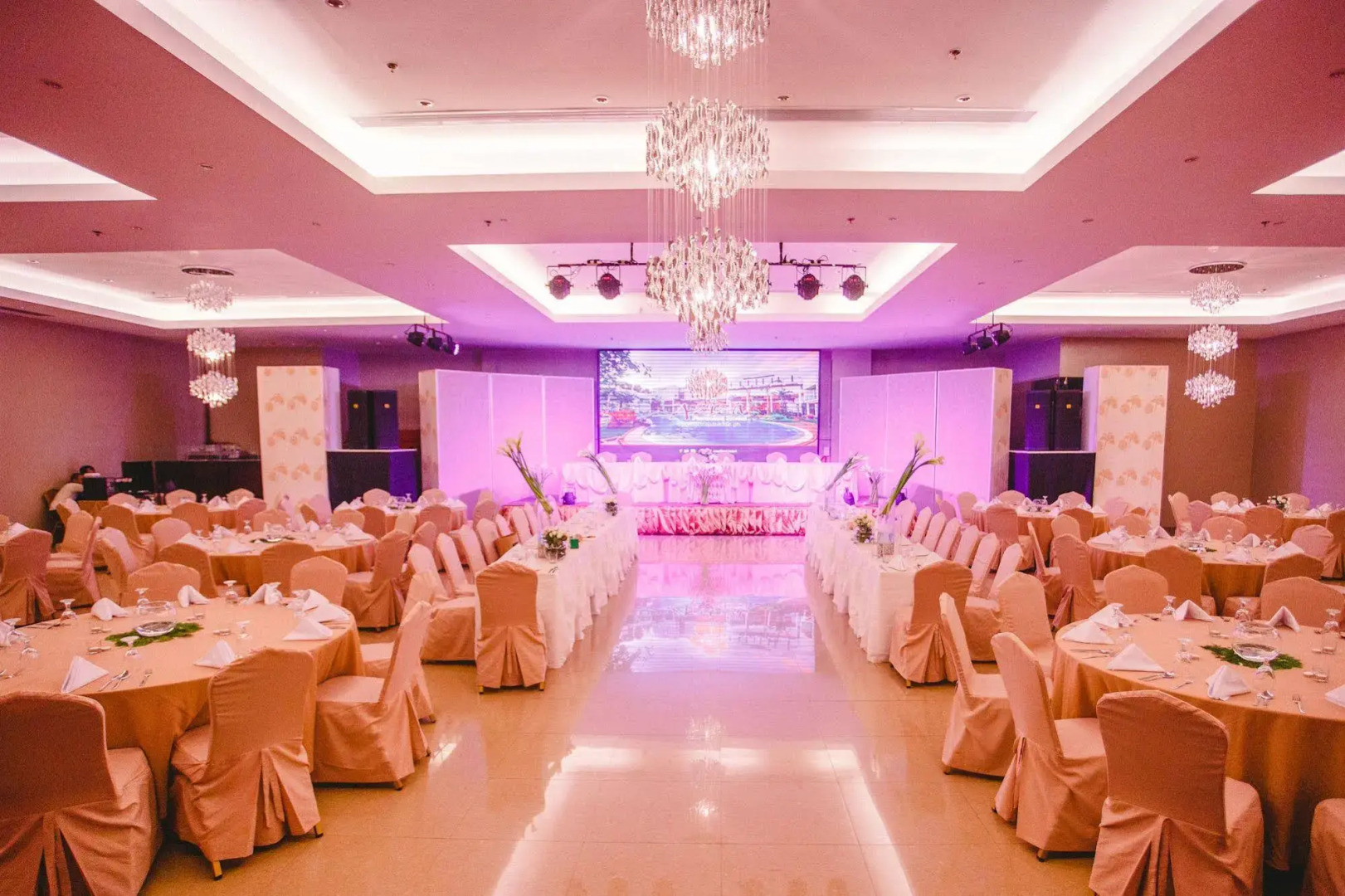 Aziza Paradise Hotel