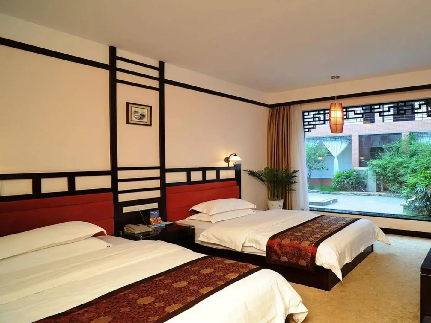 Yangshuo Huating Holiday Inn