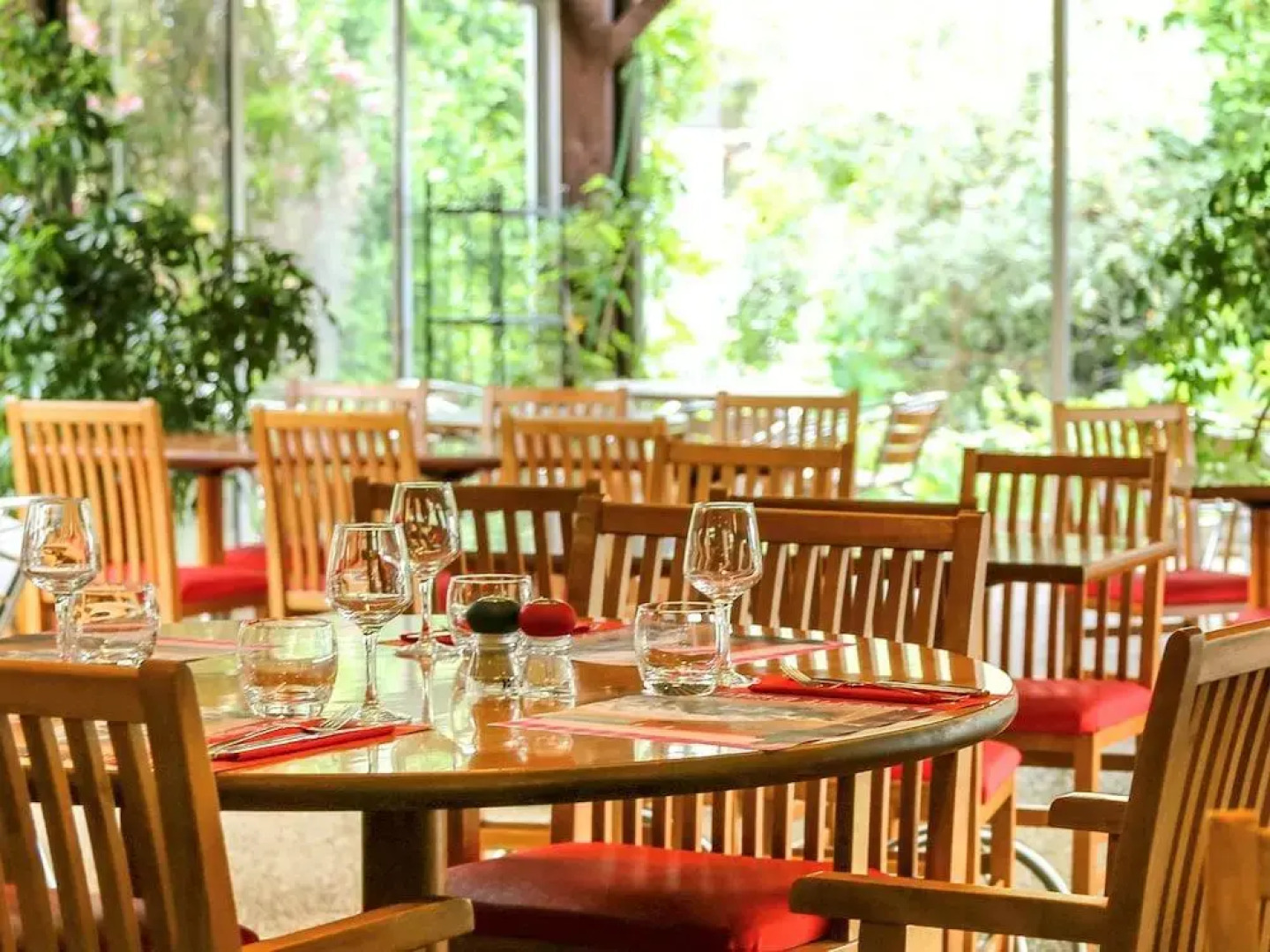 Ibis Orange Centre Échangeur A7 A9