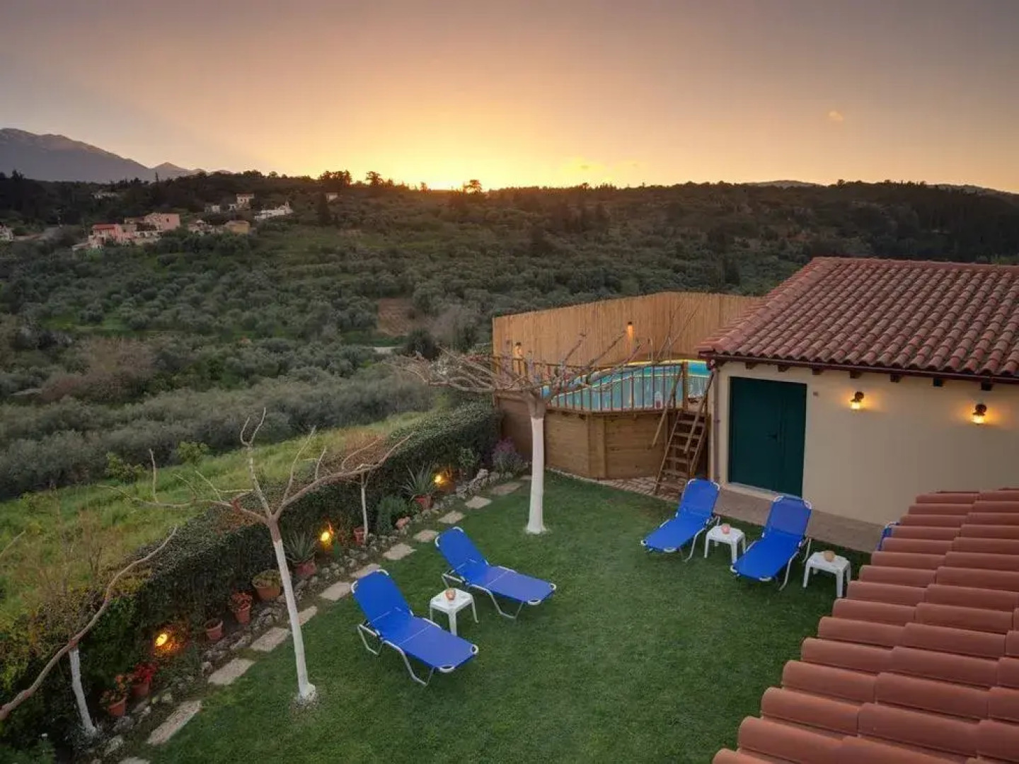 Traditional Ioannis Cottage...luxurious & Rustic With Ecological Heated Pool !!!