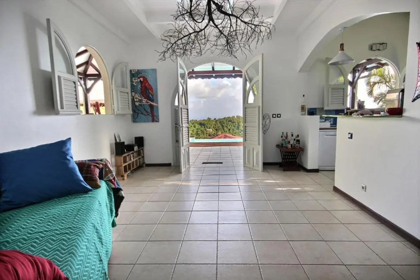 Villa Palmier rouge : 3 ch, piscine à débordement, vue mer et végétation