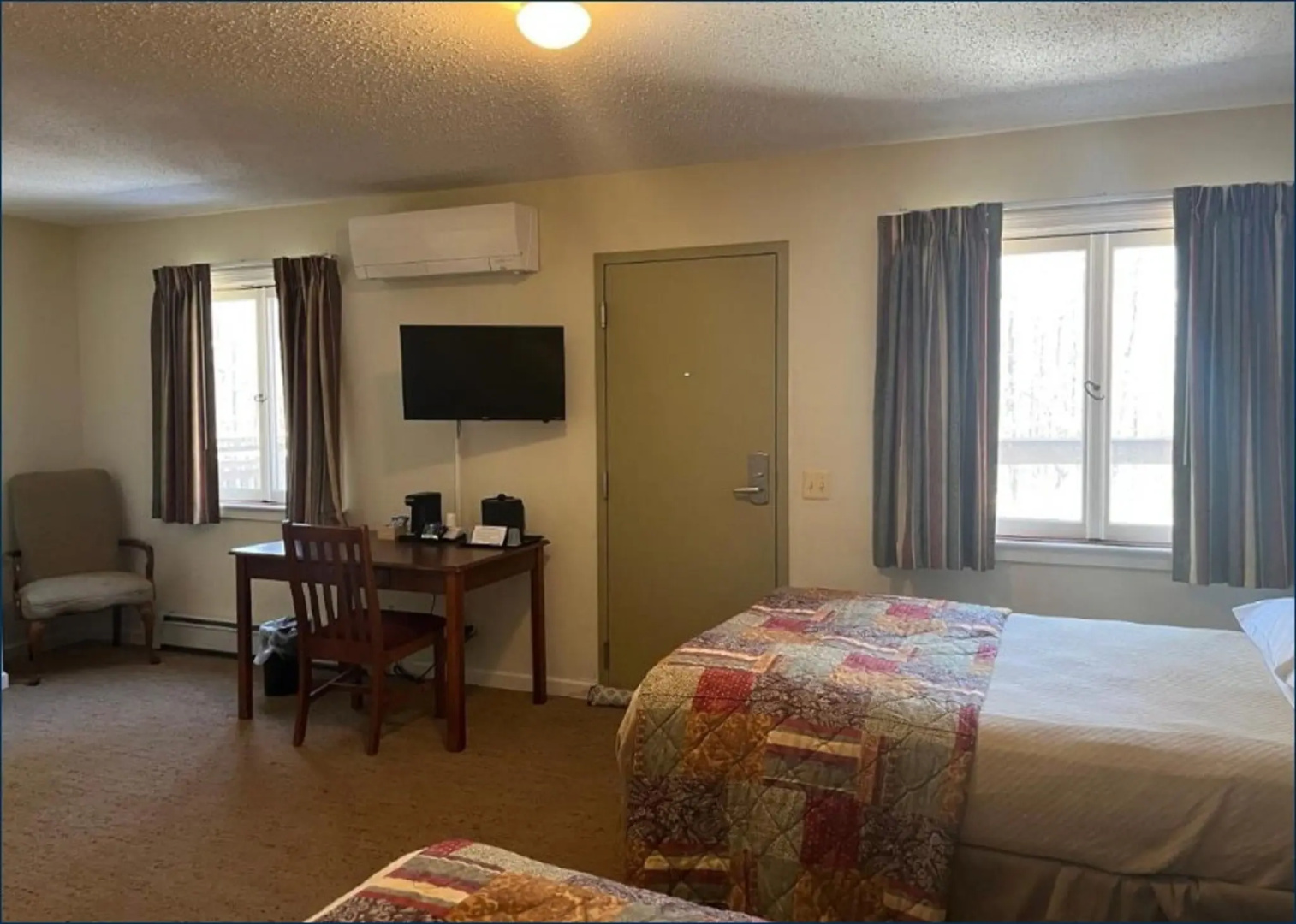 The Upper Pass Lodge at Magic Mountain