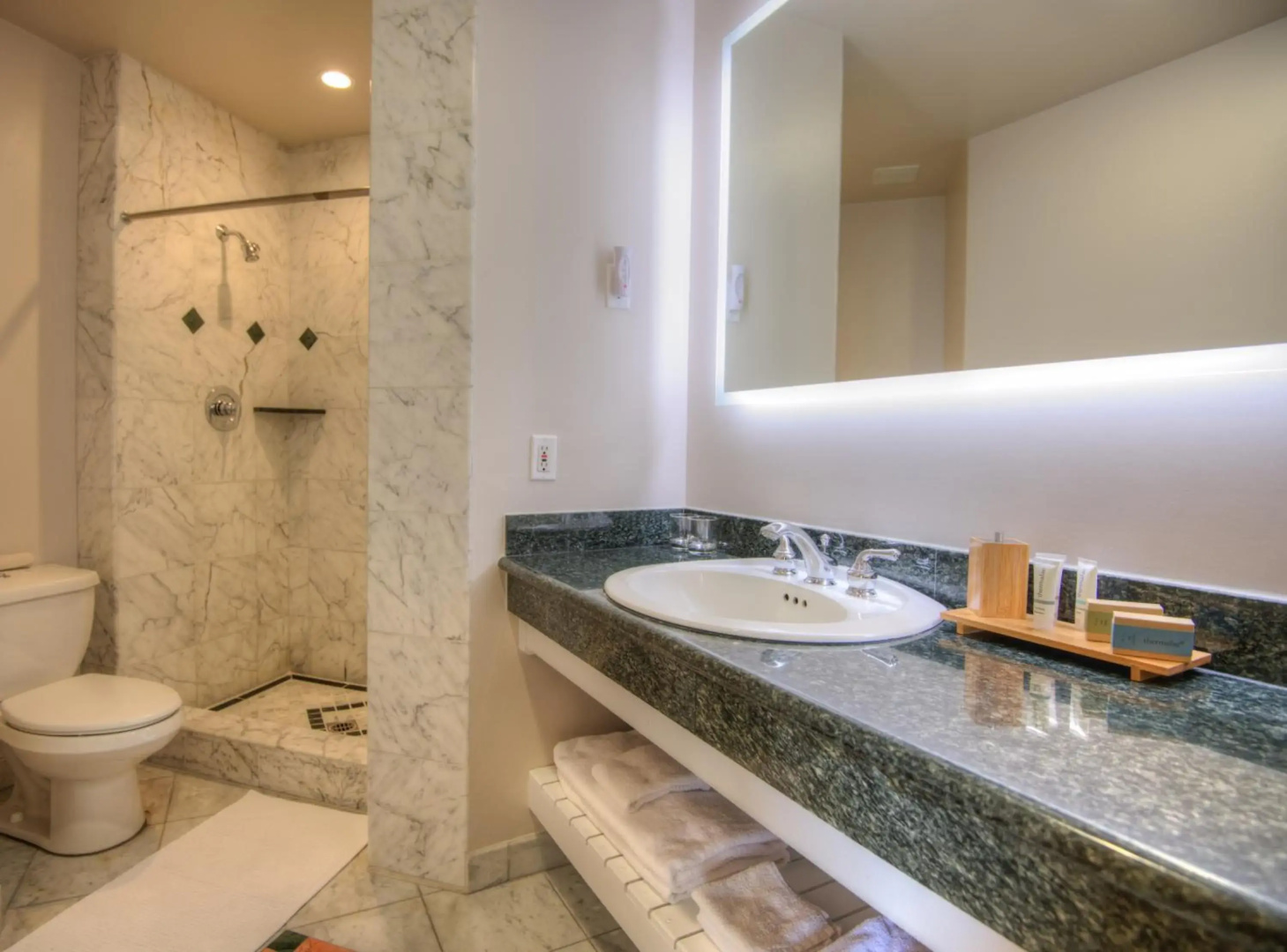 SeaVenture Beach Hotel