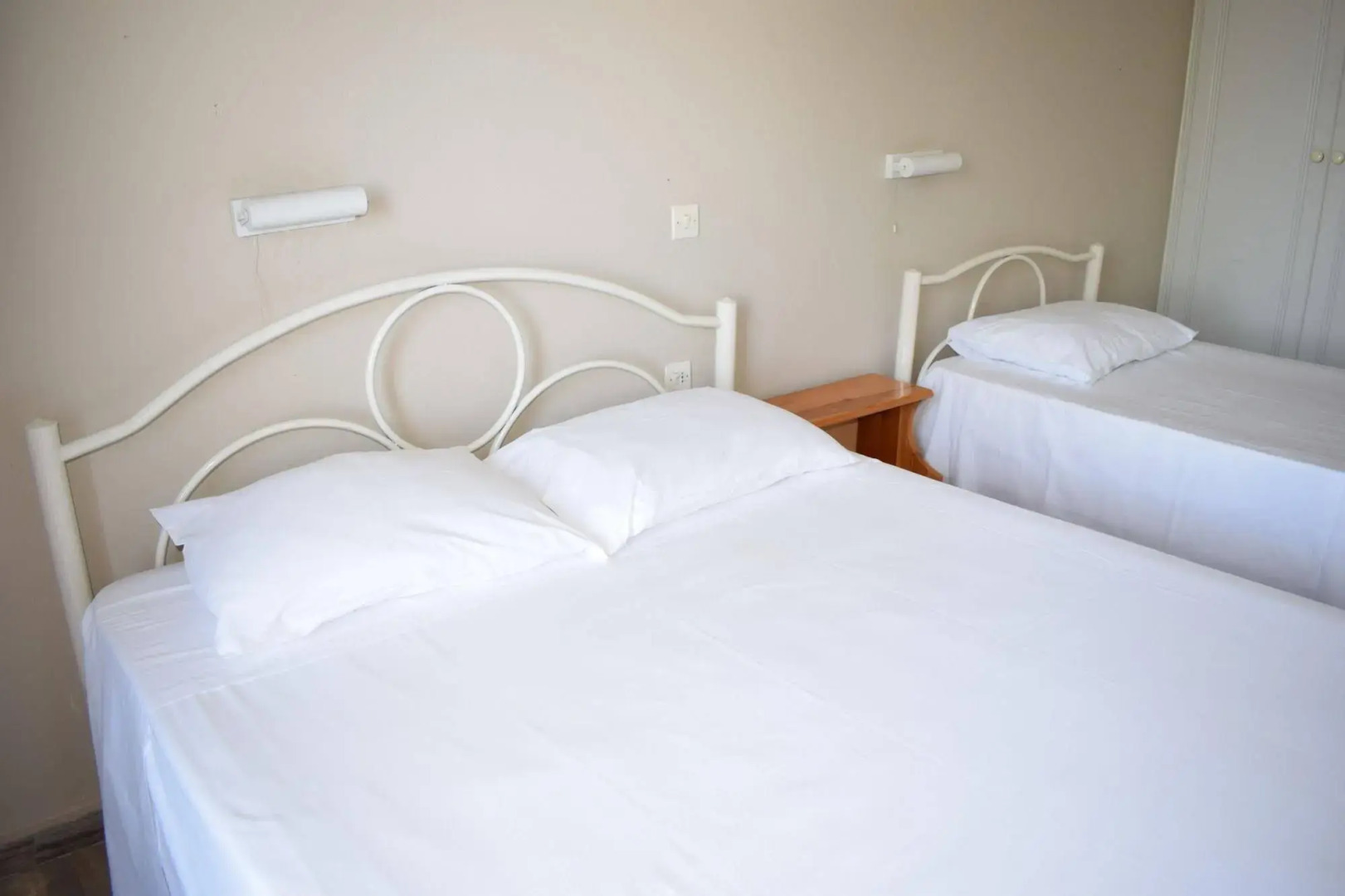 Rising Sun Apartments & Studios