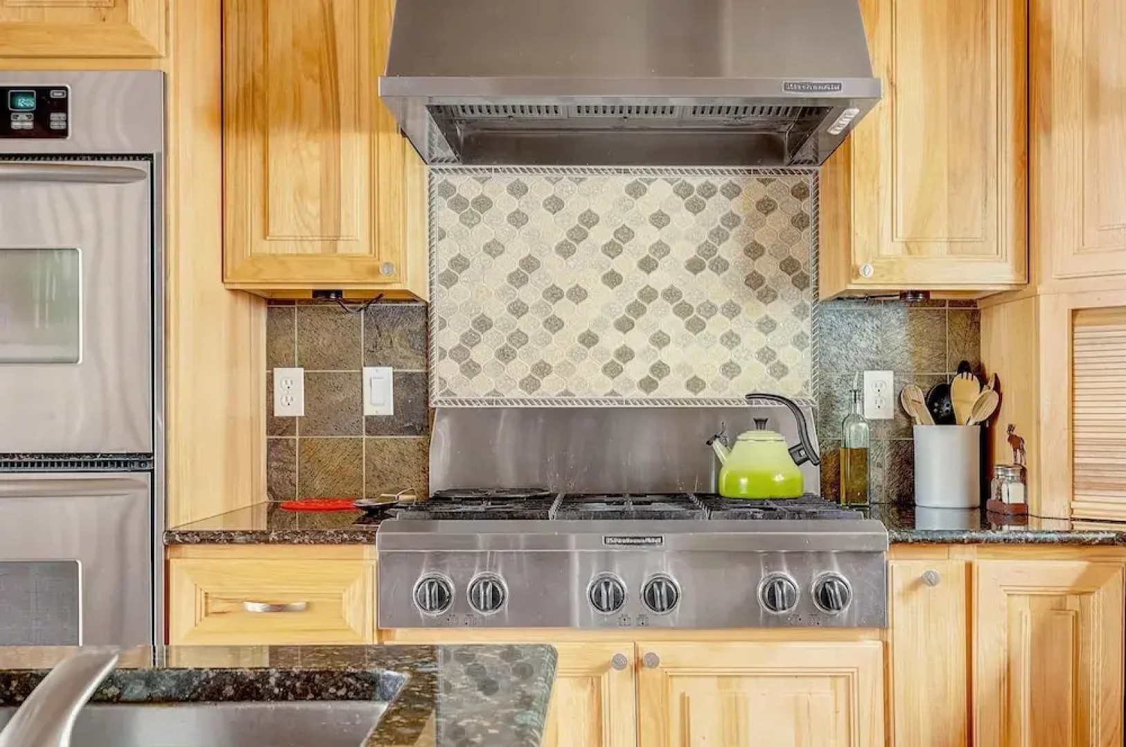 Secluded & Spacious Mountain Getaway