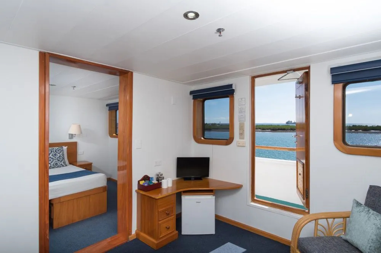 Captain Cruises Fiji, Fiji Cruise line - All inclusive & Departs most